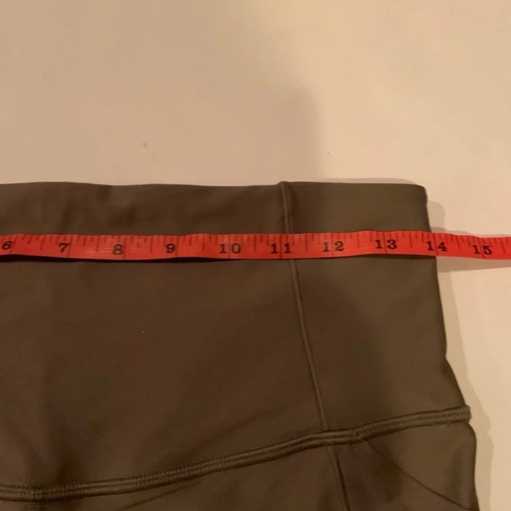 All In Motion Set Of 3 Women’s High-Rise Shorts Black Taupe Size Medium - Picture 8 of 12